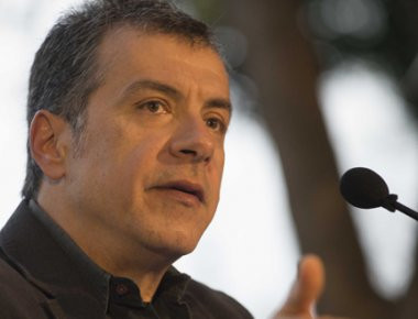 Στ. Θεοδωράκης: «Ας μην πανηγυρίζει η κυβέρνηση για το πλεόνασμα 3,9%...»